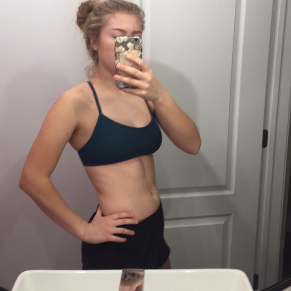 Cutest JOLYN top!! - Picture 5 of 5